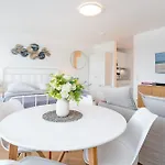 Apartment Strandhotel Oceanview Deluxe 3*